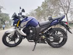 Yamaha FZs